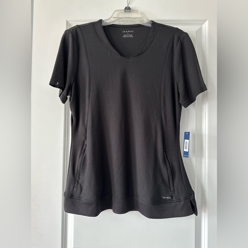 Jaanuu Scrub Top Brand New